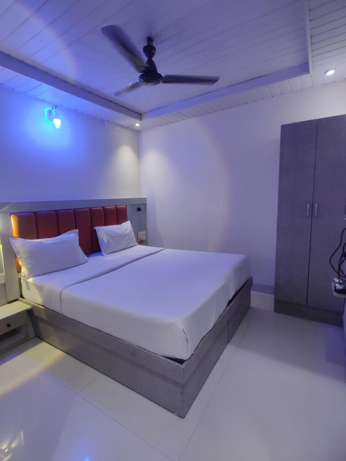 New Prince Palace Hotel 3*