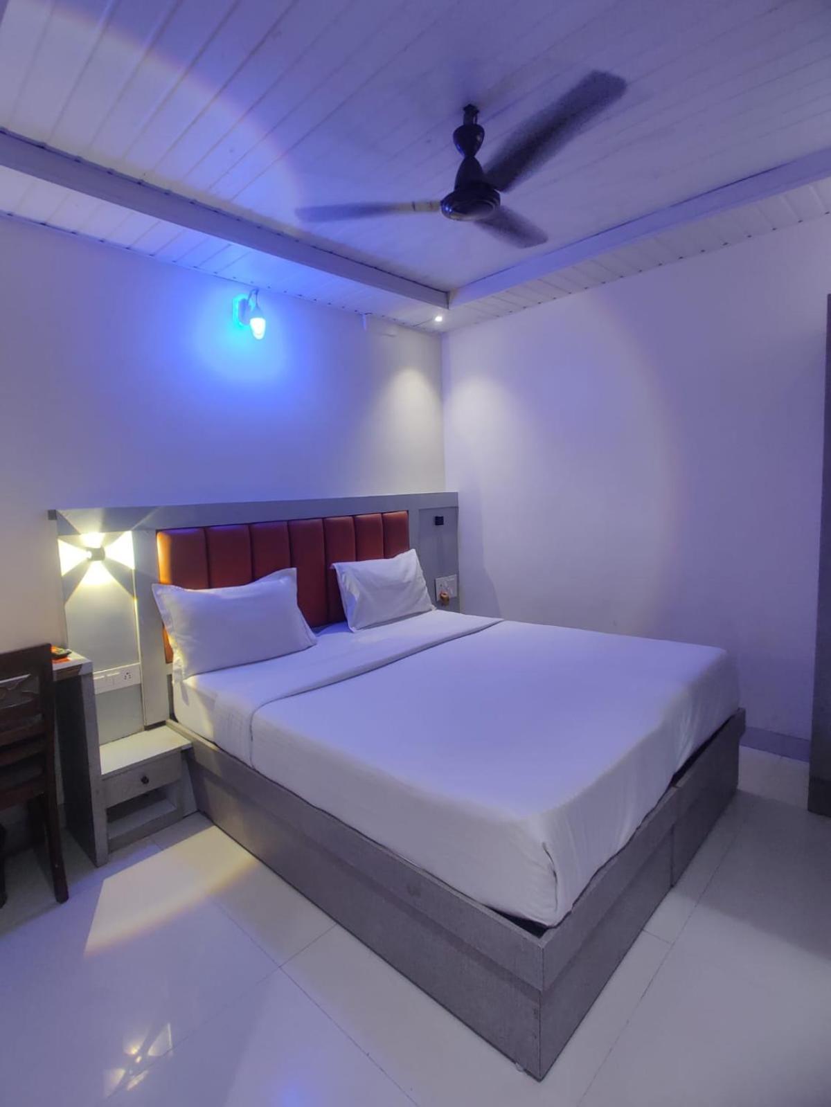 New Prince Palace Hotel Bombaj